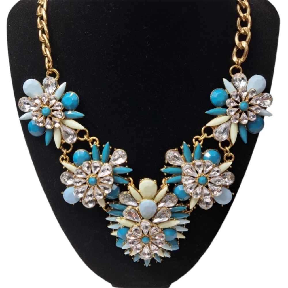 Women's Gold Tone Acrylic Green, Turquoise, & Clear Stones Floral Neckla…